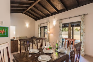 Dining - Villas Oasis Papagayo (La Oliva)