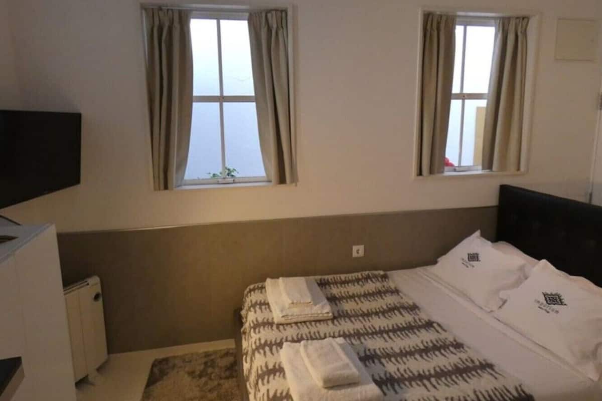 Leilighet, tekjøkken (Studio) | 1 soverom, sengetøy av topp kvalitet, minibar og safe på rommet