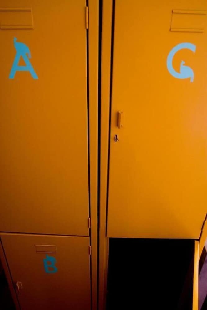 Hostal Tres Central by null