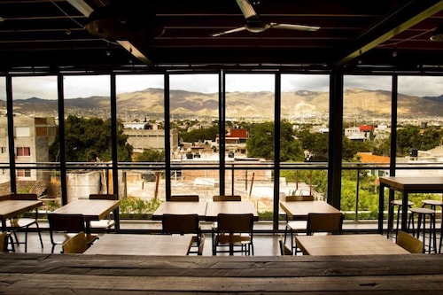 Hostal Tres Central