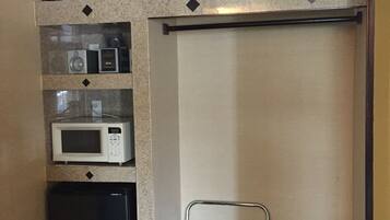 Premium Room, 2 Double Beds | Room amenity