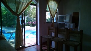 Premium bedding, in-room safe, individually decorated - Manglar Pacific (Los Ayala)