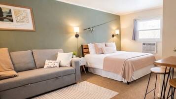 Comfort Room | Individually decorated, individually furnished, free WiFi, bed sheets