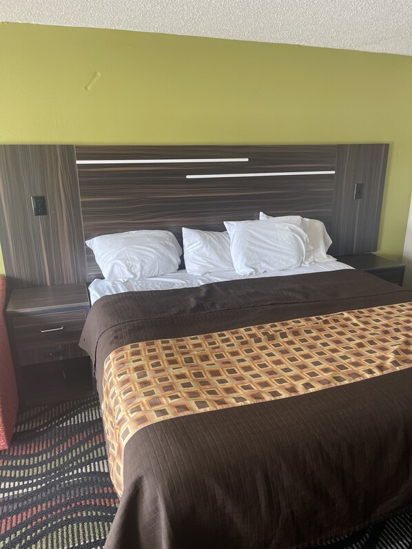 In-room safe, desk, iron/ironing board, free WiFi