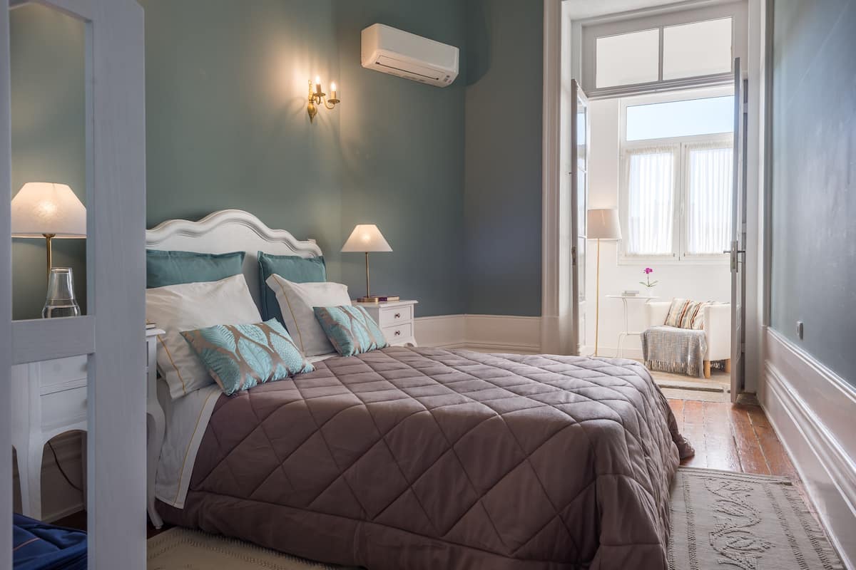 Superior Apartment, 2 Bedrooms, 2 Bathrooms (GREEN CELADON) | Premium bedding, soundproofing, iron/ironing board, free WiFi