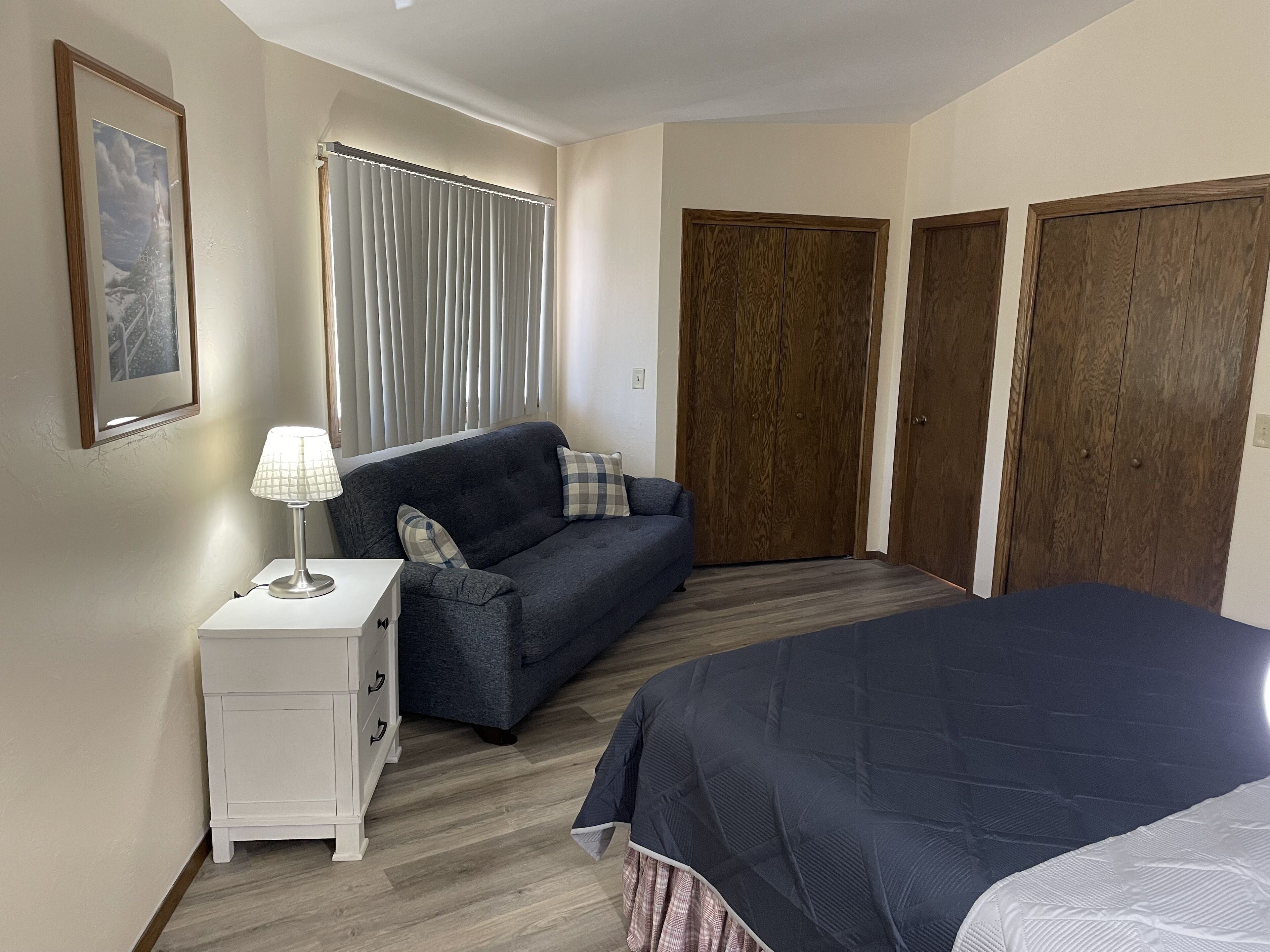 suite | desk, blackout curtains, iron/ironing board, free wifi