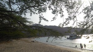 Beach nearby - Casa Oasis, Taganga (Santa Marta)
