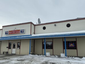 Front of property - Ida's Motel & Restaurant (Beaver Creek)