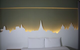 标准房 | 办公桌、遮光窗帘、免费 WiFi、床单