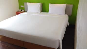 In-room safe, desk, free WiFi, bed sheets