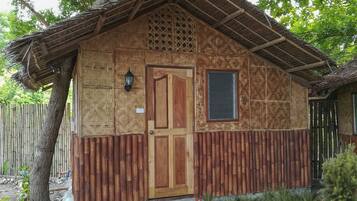 Traditional Cottage, 1 Queen Bed, Sea View | Front of property - evening/night