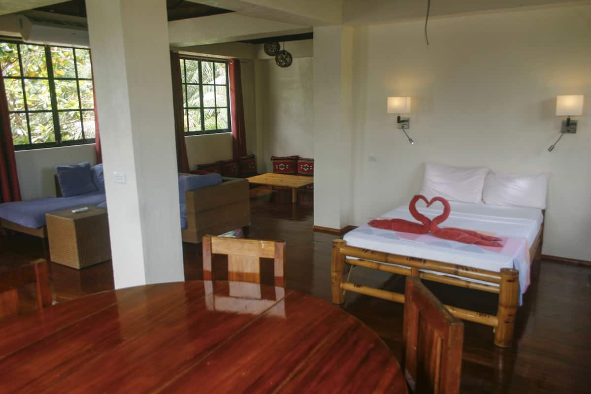 Junior Suite, 1 Bedroom, Sea View | Bed sheets