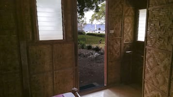 Traditional Cottage, 1 Queen Bed, Sea View | Bed sheets