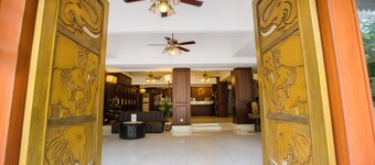 Chiang Roi 7 Days Inn