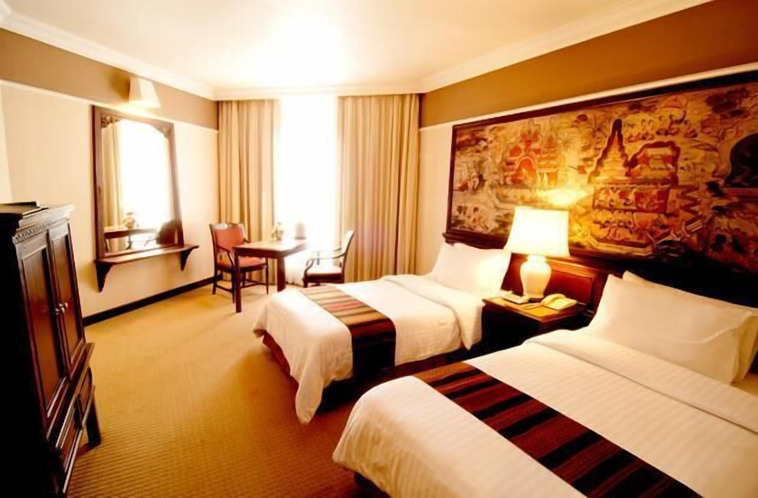 Roupas de cama premium, frigobar, escrivaninha, Wi-Fi de cortesia