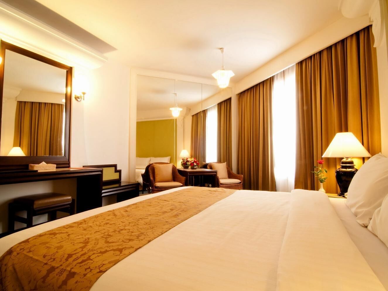 Roupas de cama premium, frigobar, escrivaninha, Wi-Fi de cortesia