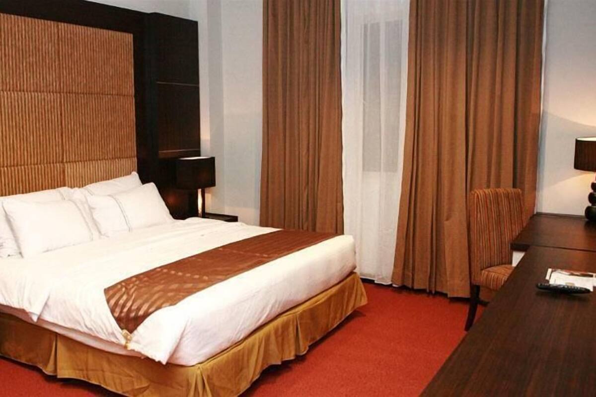 Minibar, desk, rollaway beds, free WiFi