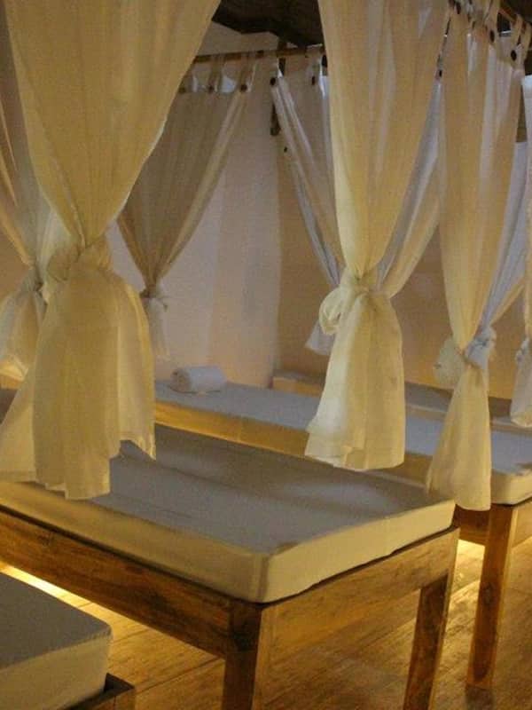 Sauna, hot tub, body treatments, body scrubs, facials, 4 treatment rooms