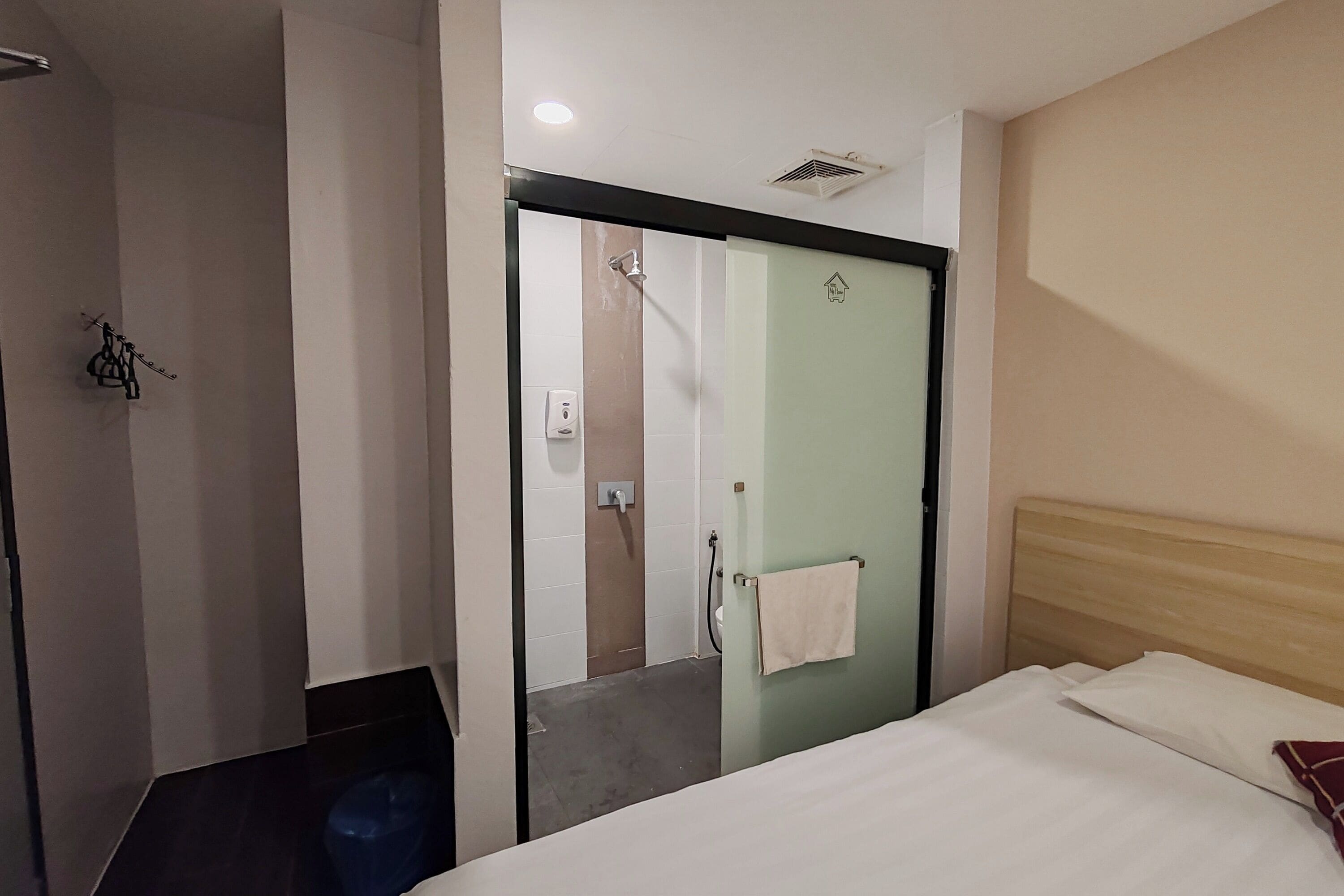 Foto - 1 Day Car Hotel Station 18