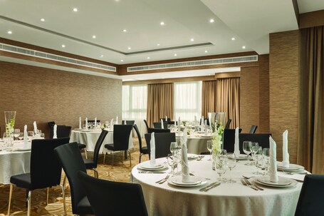 Hawthorn Suites by Wyndham Abu Dhabi City Centre - Image 23