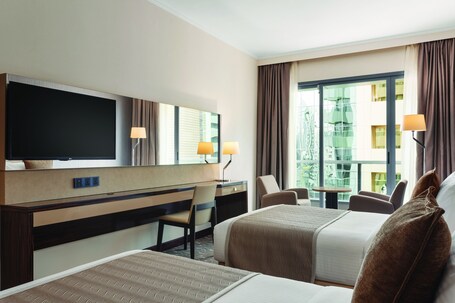 Hawthorn Suites by Wyndham Abu Dhabi City Centre - Image 51