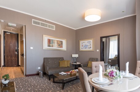 Hawthorn Suites by Wyndham Abu Dhabi City Centre - Image 42