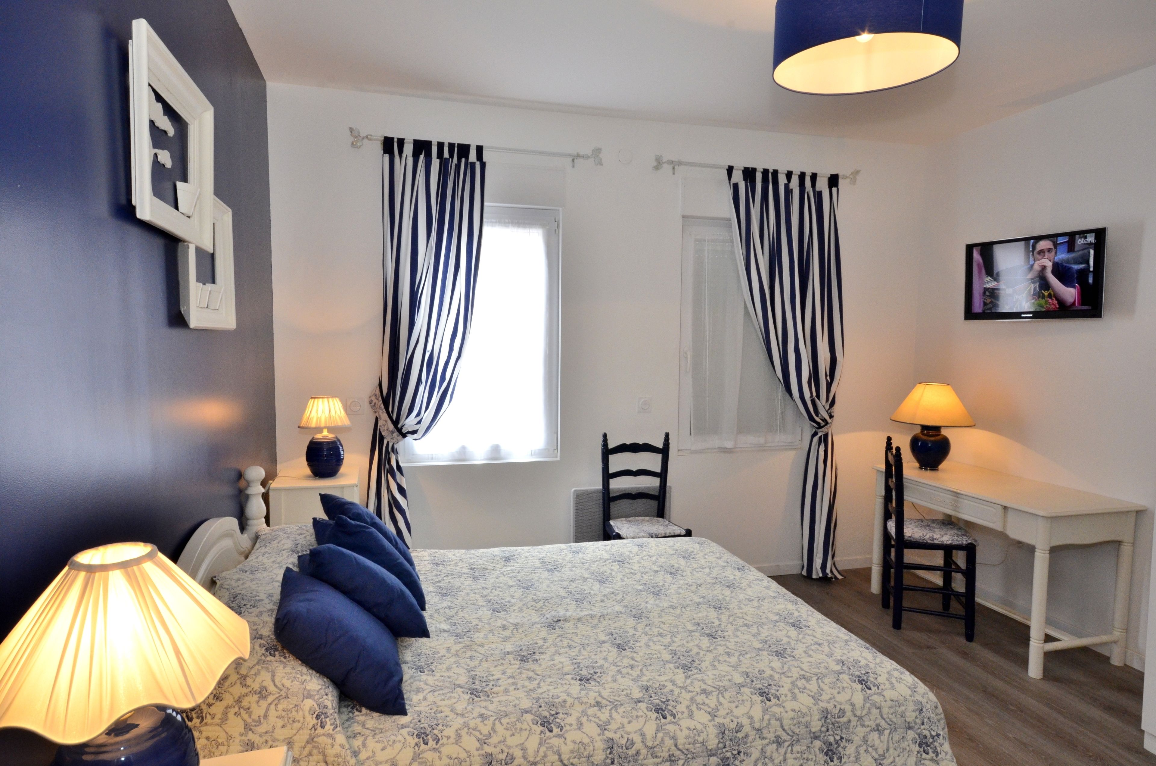 superior double room | desk, free cots/infant beds, free wifi