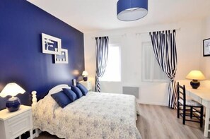 Bureau, lits bébé (gratuits), Wi-Fi gratuit