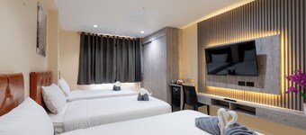 Square One Hotel Patong