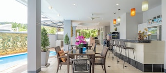 Square One Hotel Patong
