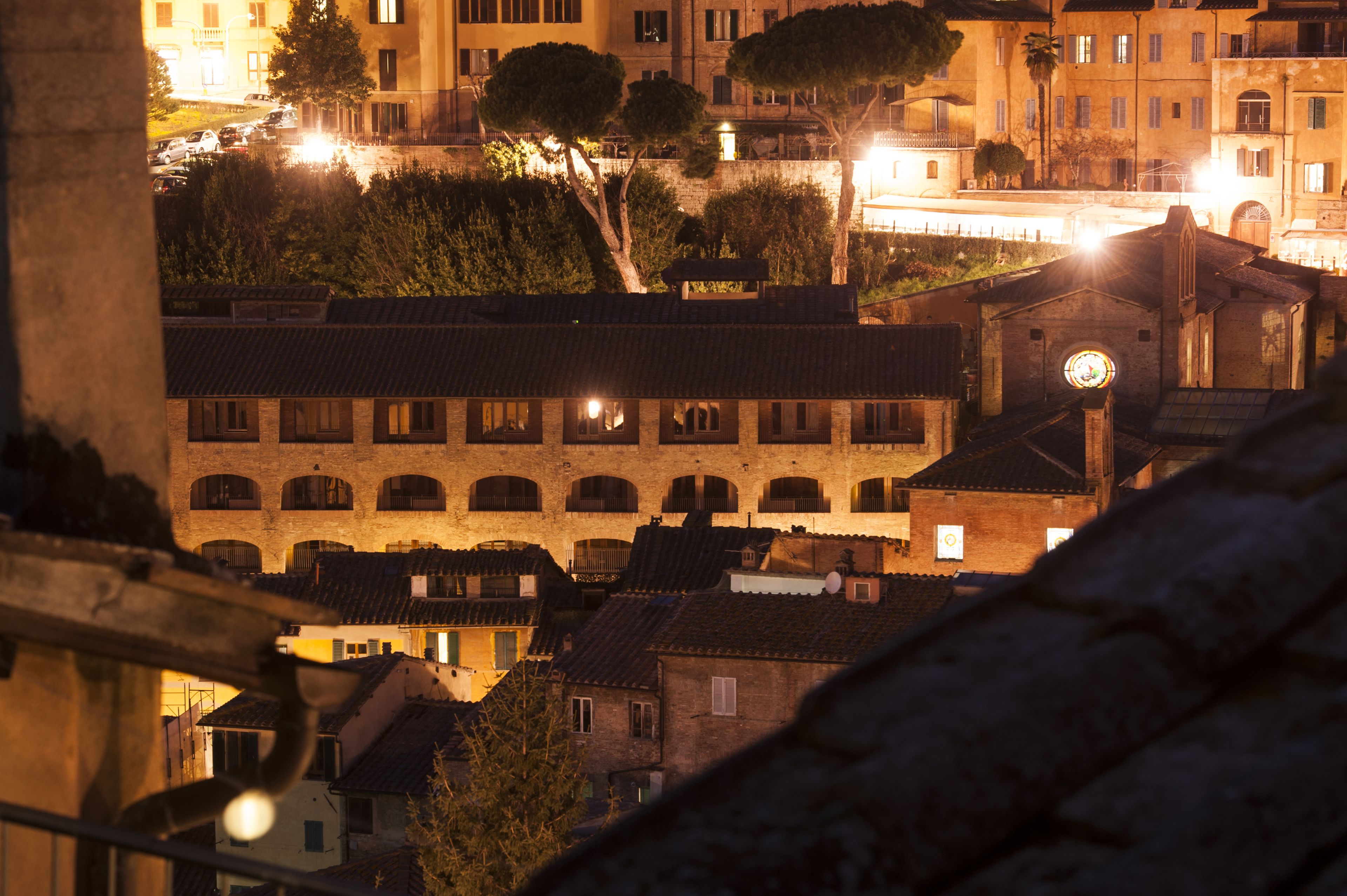 Suite, 1 dobbeltseng, terrasse, byutsikt | Utsikt fra rommet