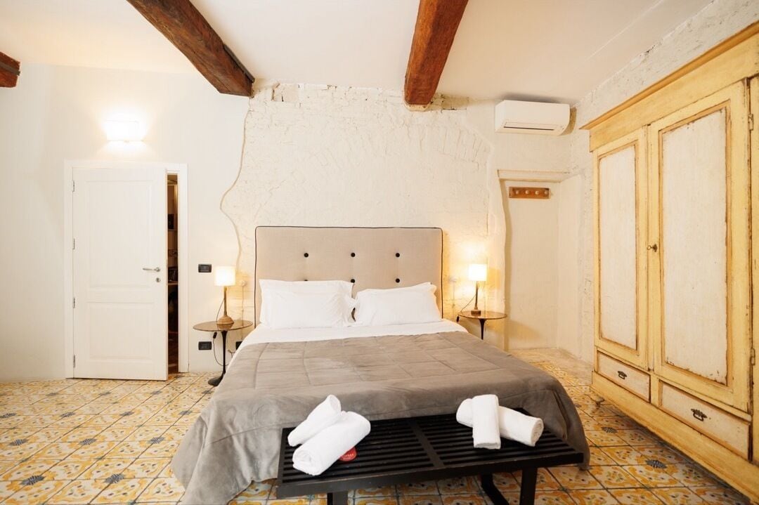Minibar, soundproofing, iron/ironing board, free WiFi