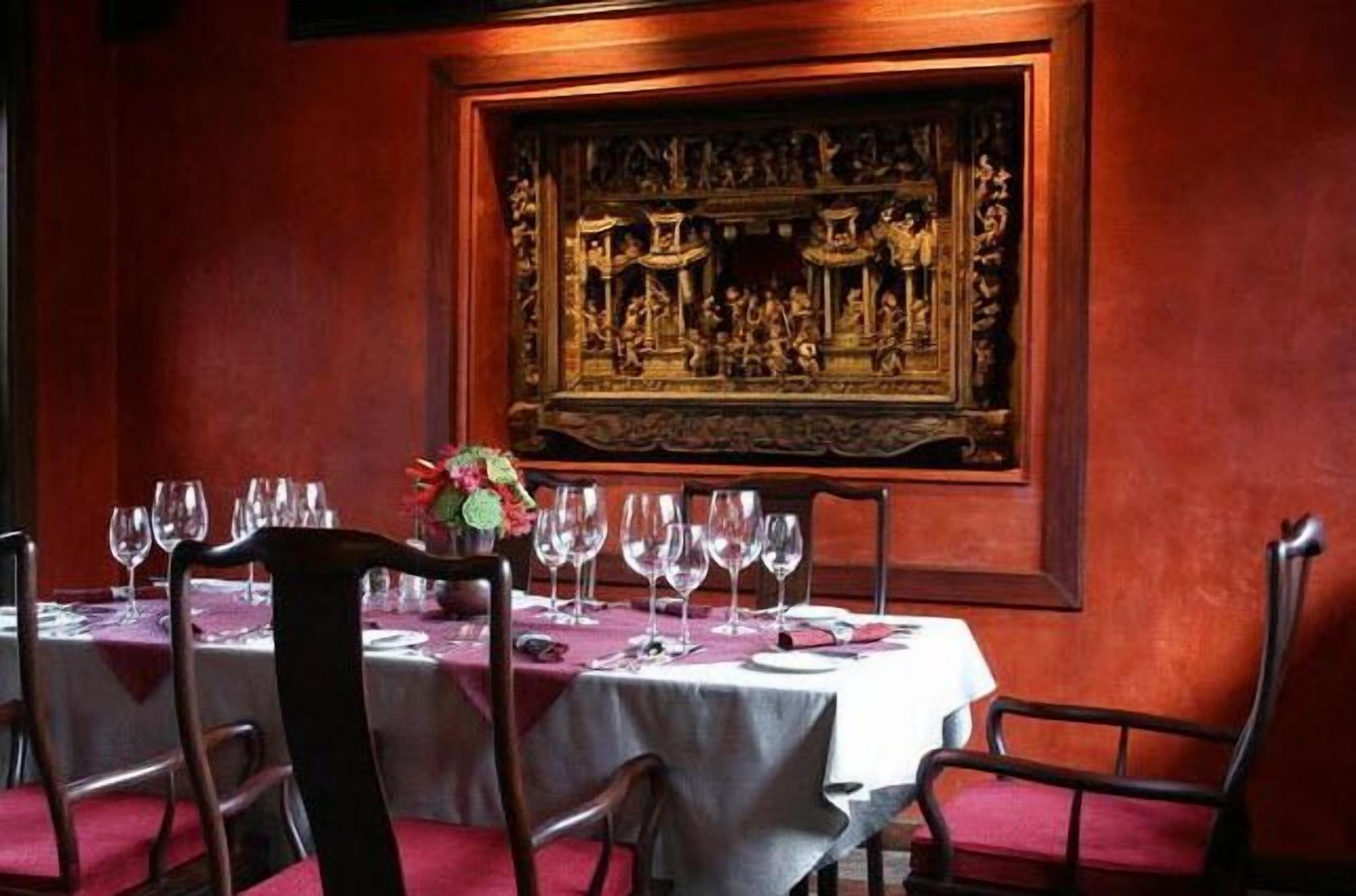 Breakfast, lunch, dinner served; Thai cuisine 