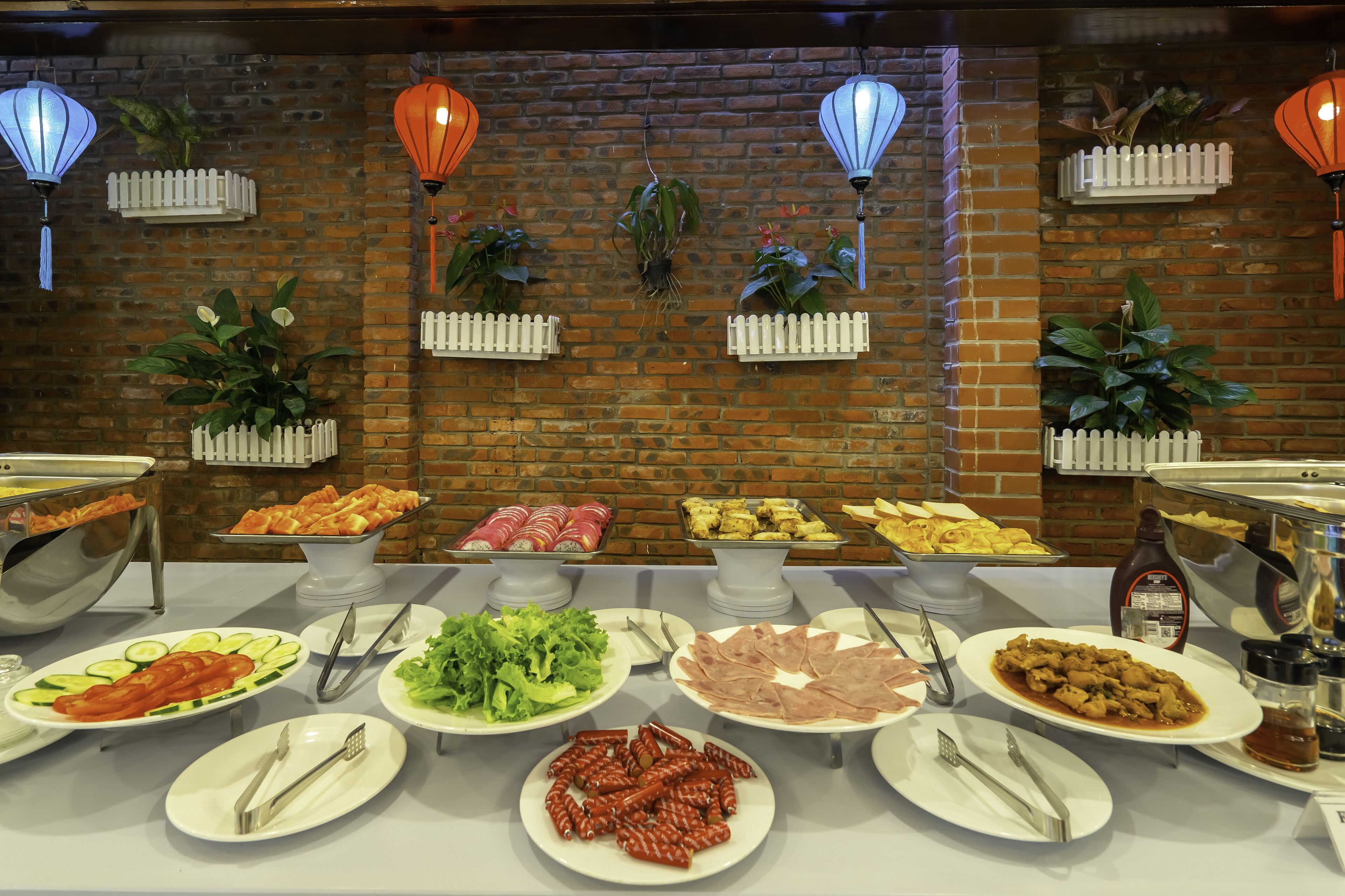 Free daily cooked-to-order breakfast