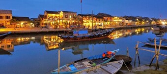 Golden River Hotel