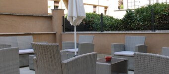Dea Roma Inn