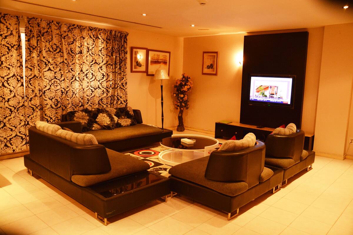 LED-Fernseher, DVD-Player