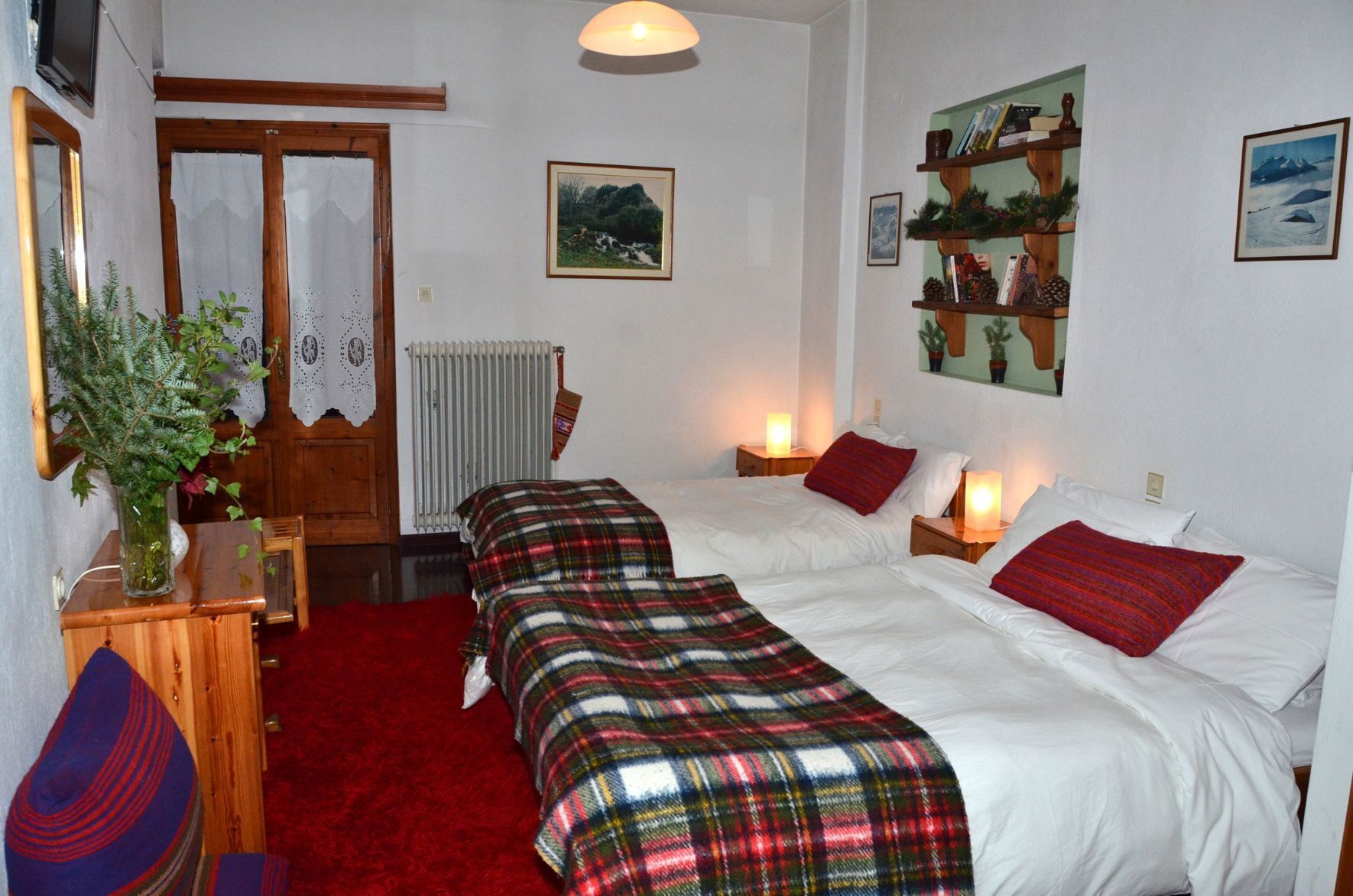 أسرّة أطفال/رضّع (مجانًا) وواي فاي مجانًا