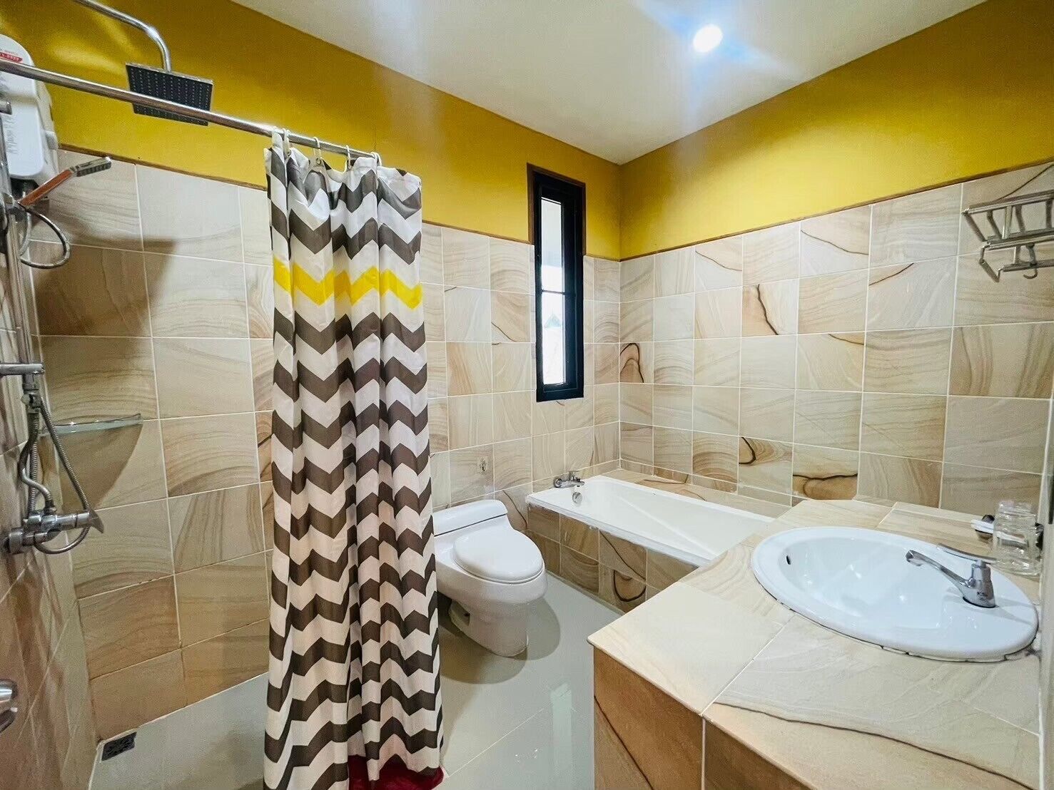 deluxe room | bathroom shower