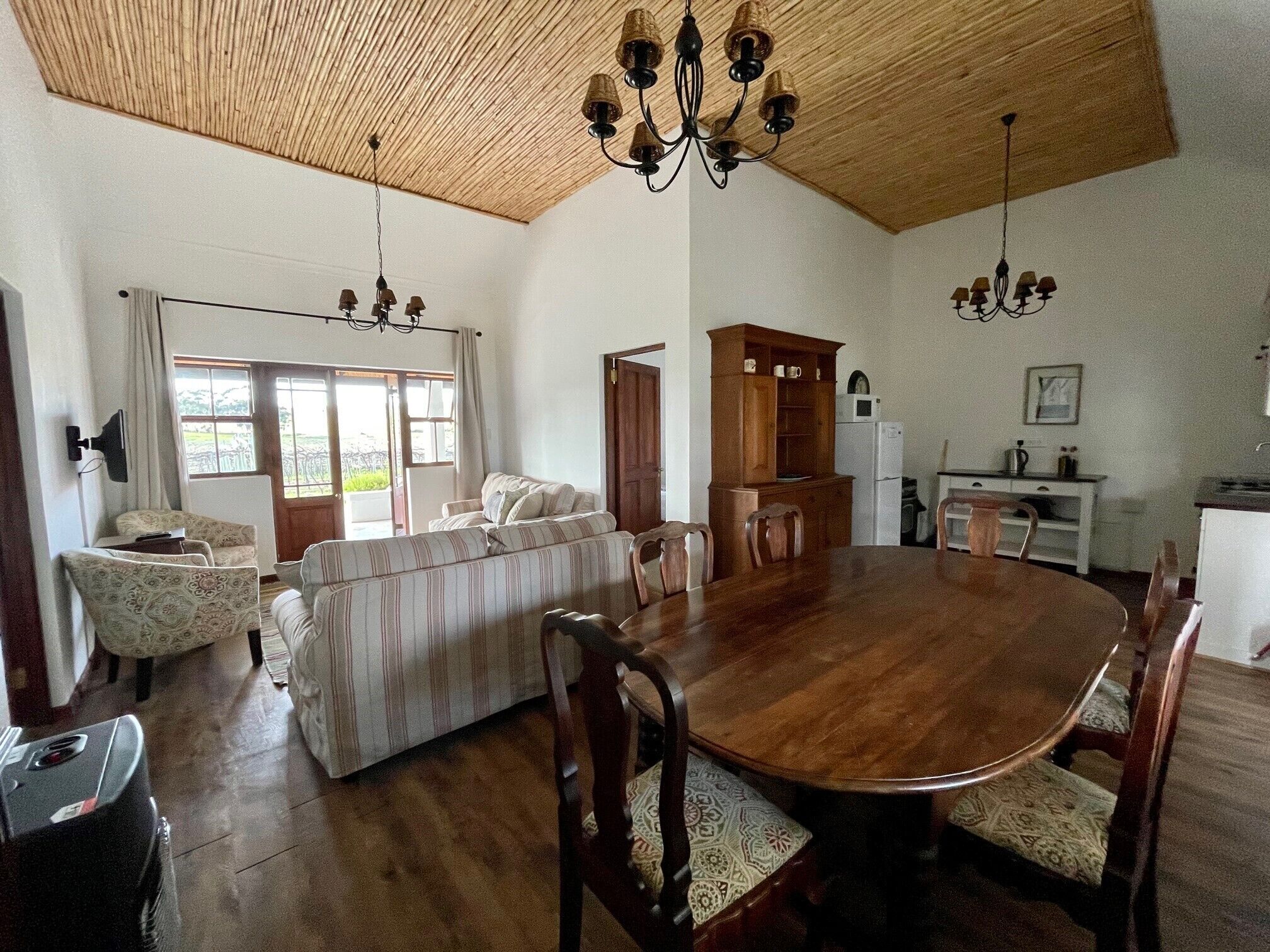 Standard Cottage, 3 Bedrooms, Vineyard View | Living area | Flat-screen TV, DVD player