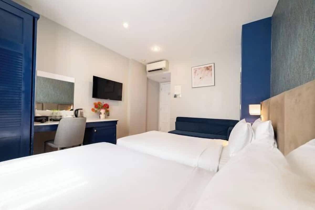 Premium bedding, minibar, desk, laptop workspace