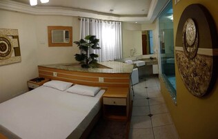 Luni Room | 迷你吧、客房内保险箱、办公桌、遮光窗帘