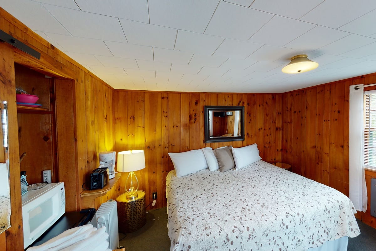 1 habitación, decoración personalizada y muebles diferentes