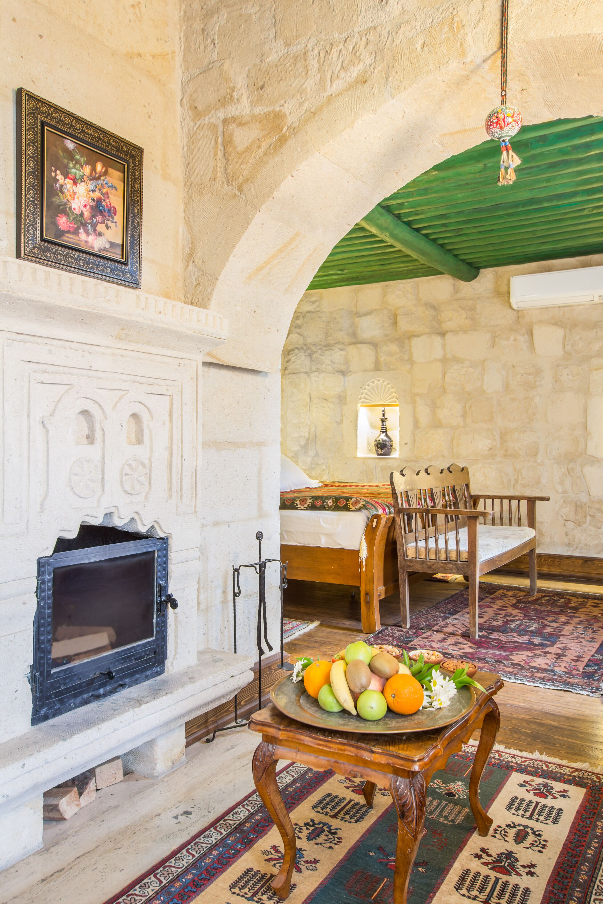 deluxe stone room | 1 bedroom, minibar, in-room safe, individually decorated