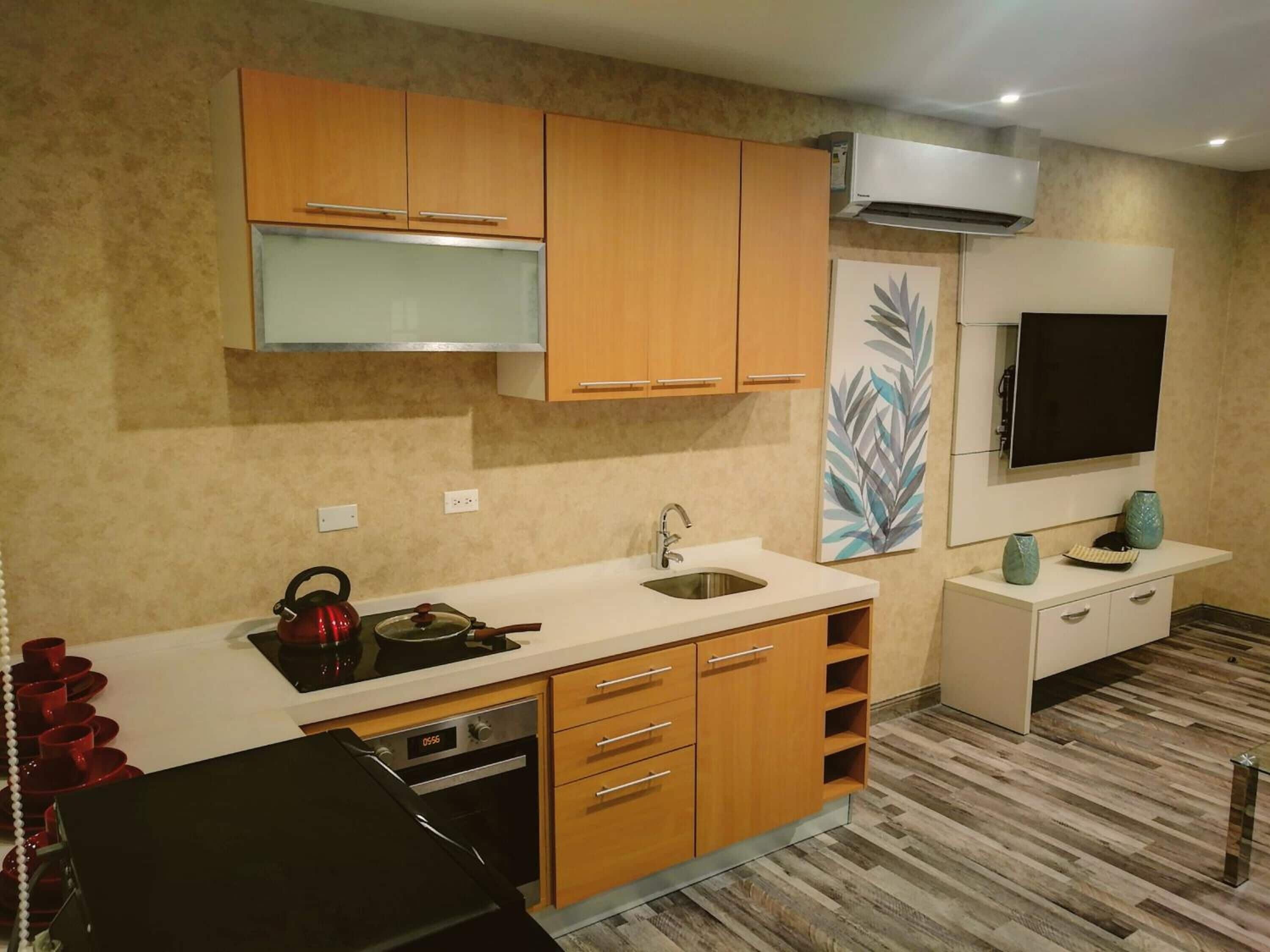 presidential studio suite | private kitchen