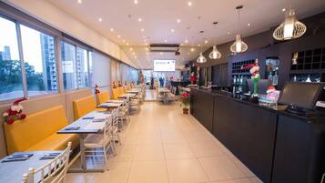 Breakfast, lunch, dinner served; international cuisine