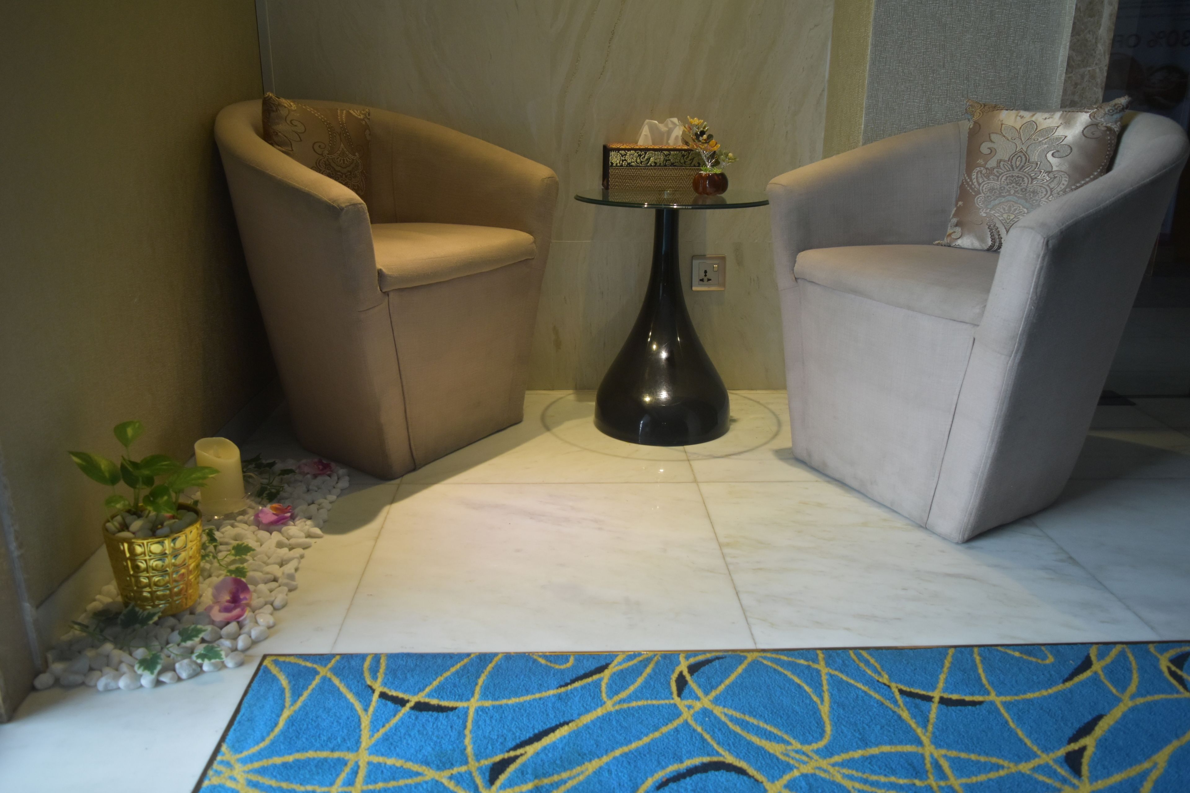 couples treatment room(s), thai massages, reflexology, massages