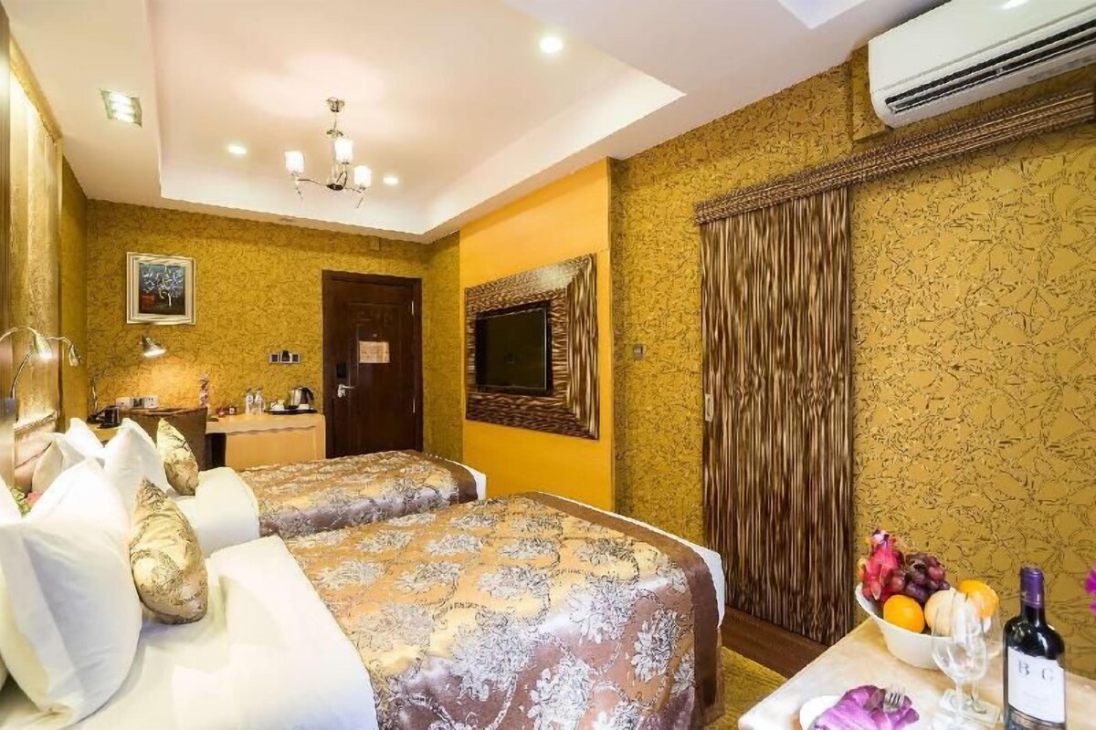 Minibar, in-room safe, blackout drapes, soundproofing