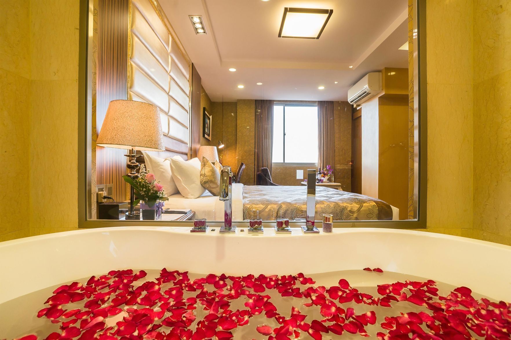 Minibar, in-room safe, blackout drapes, soundproofing