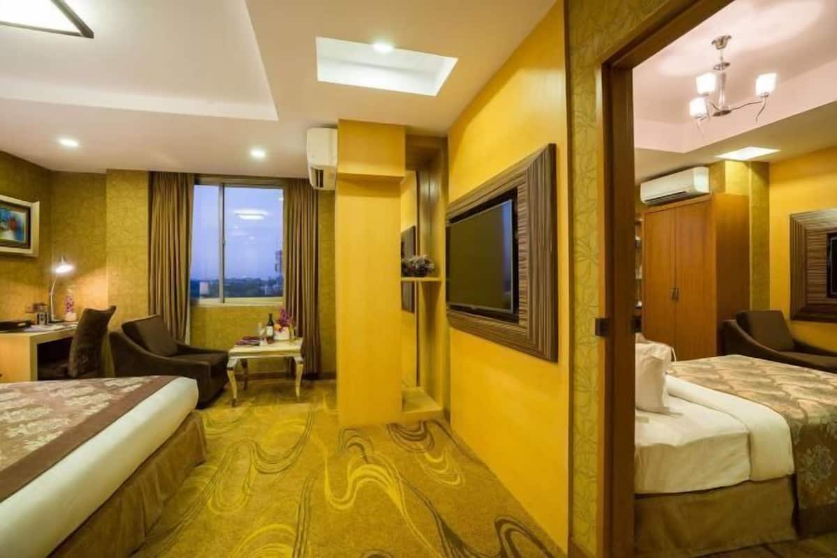 Minibar, in-room safe, blackout curtains, soundproofing